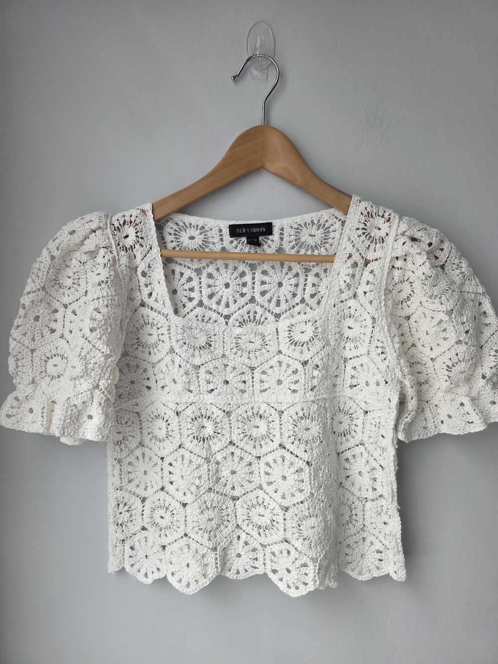 Qed London Crochet Knit Top White Boho Cottagecore Puff Sleeve S/M - Picture 3 of 9